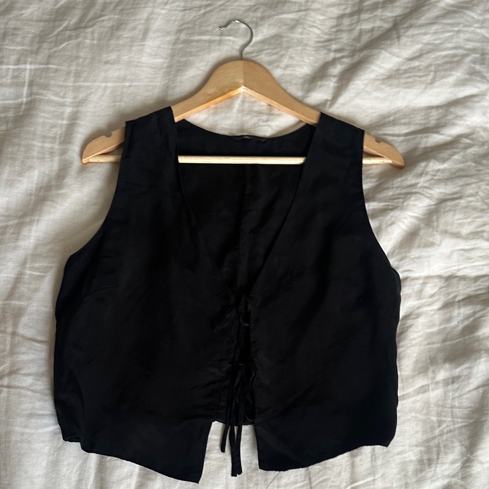 Left On Friday Black Vest in Sport Silk, size medium